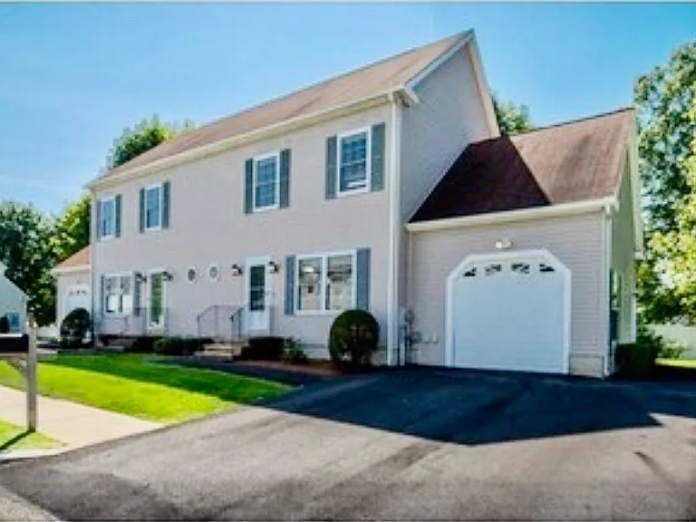 1 Earl Stokes Cir — Photo 1