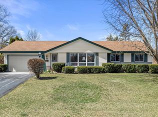 W174N9431 Joper Rd, Menomonee Falls, WI 53051