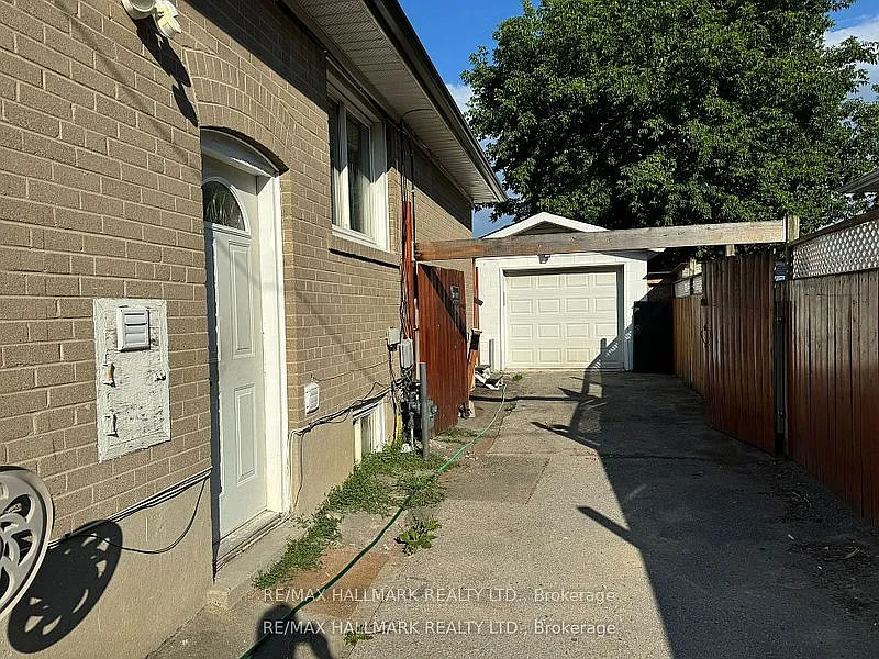 2 bed, $1,600 — Photo 3