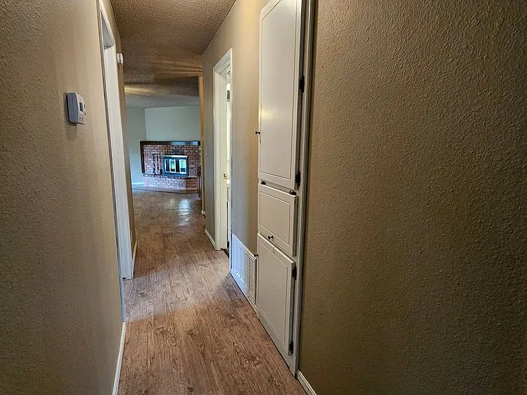 1703 Village Dr — Photo 6