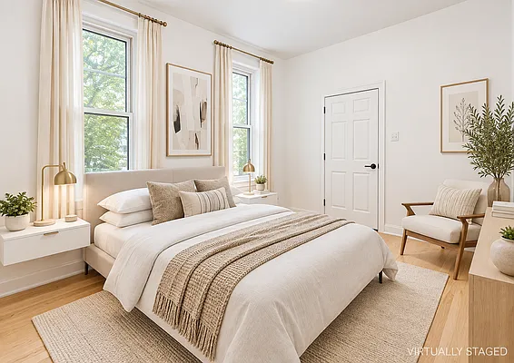 Bedroom, photo 1