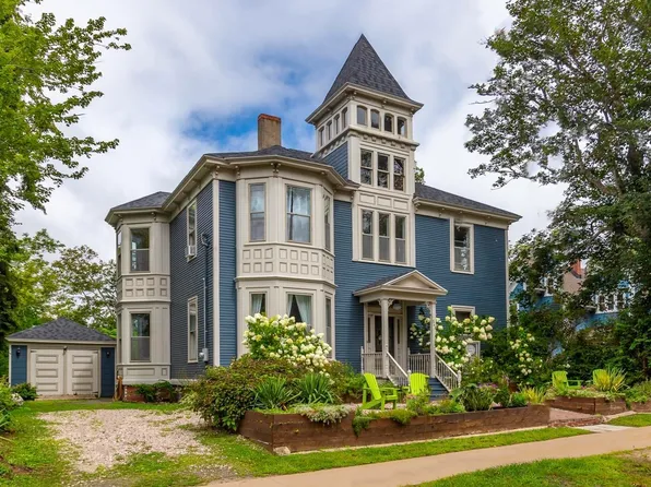 548 Saint George St, Annapolis Royal, NS B0S 1A0