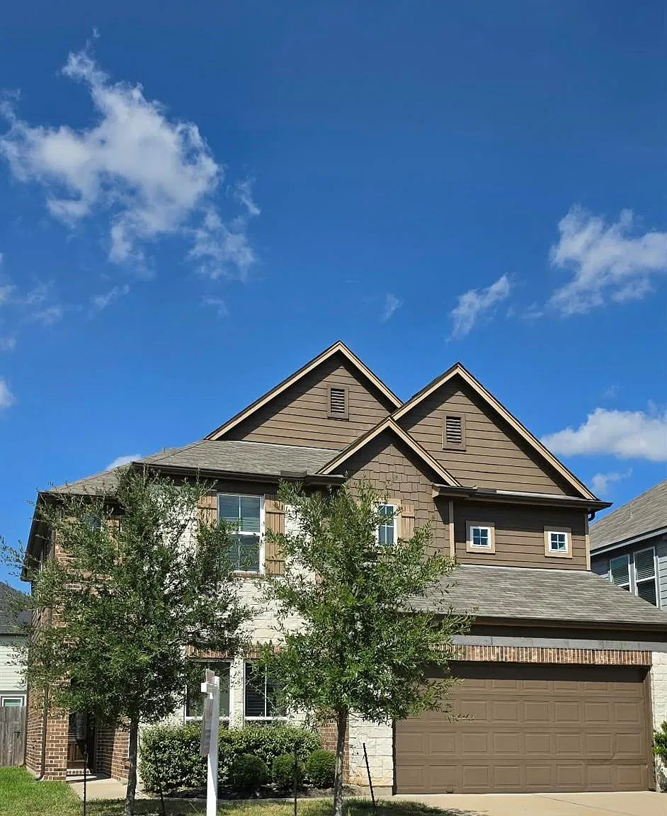4 bed, 3.0 bath, 2598 sqft, $2,450 — Photo 4