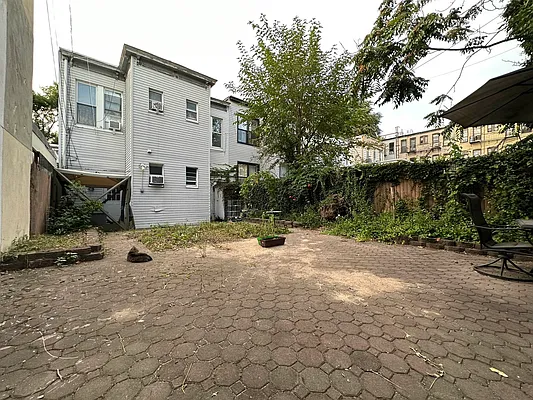 Rented by Coda Real Estate NYC | media 19