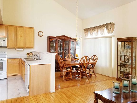 5th image of 1129 Shorewood Ct