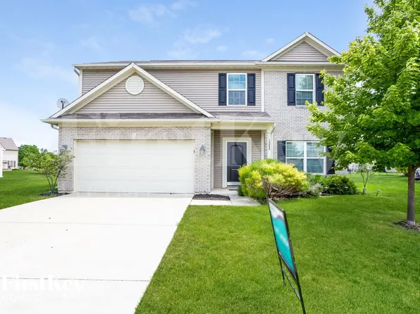 1242 Littlefield Dr, Greenwood, IN 46143