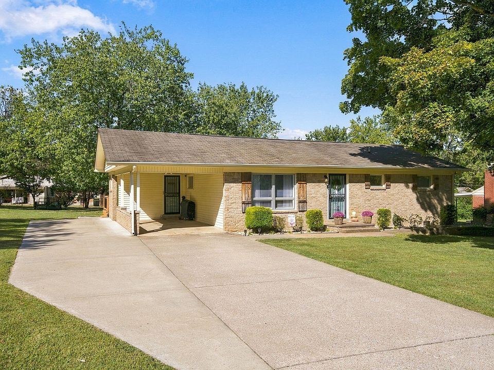 1st image of 204 Park Cir