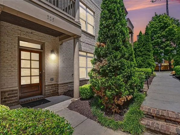 305 Garland Woods Ct, Smyrna, GA 30080