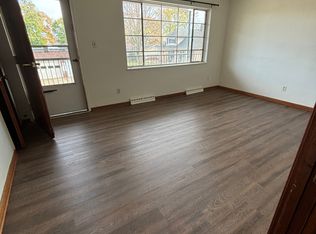 20077 Lorain Rd APT 5, Fairview Park, OH 44126
