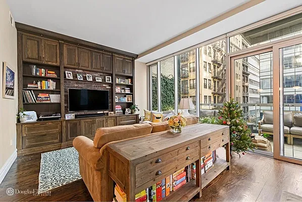 Rented by Douglas Elliman | media 31