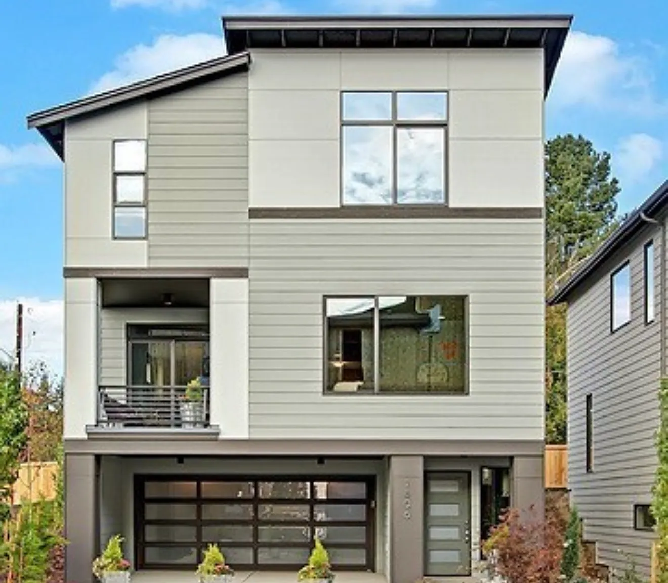 3 bed, 2.5 bath, 2002 sqft, $3,450 — Photo 1