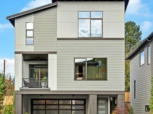 17802 19th Ave W #15, Lynnwood, WA 98037