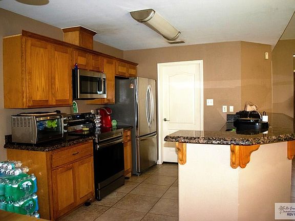 4th image of 414 Riverside Blvd