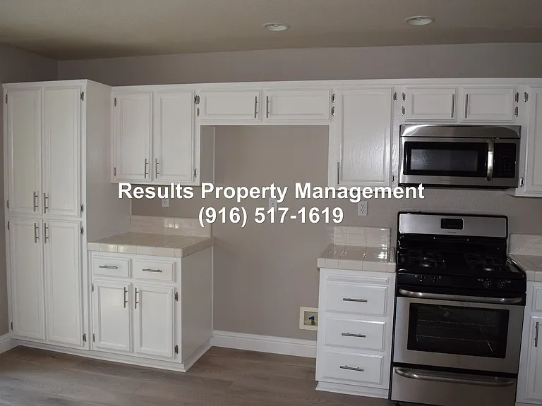 3488 Apollo Cir — Photo 7