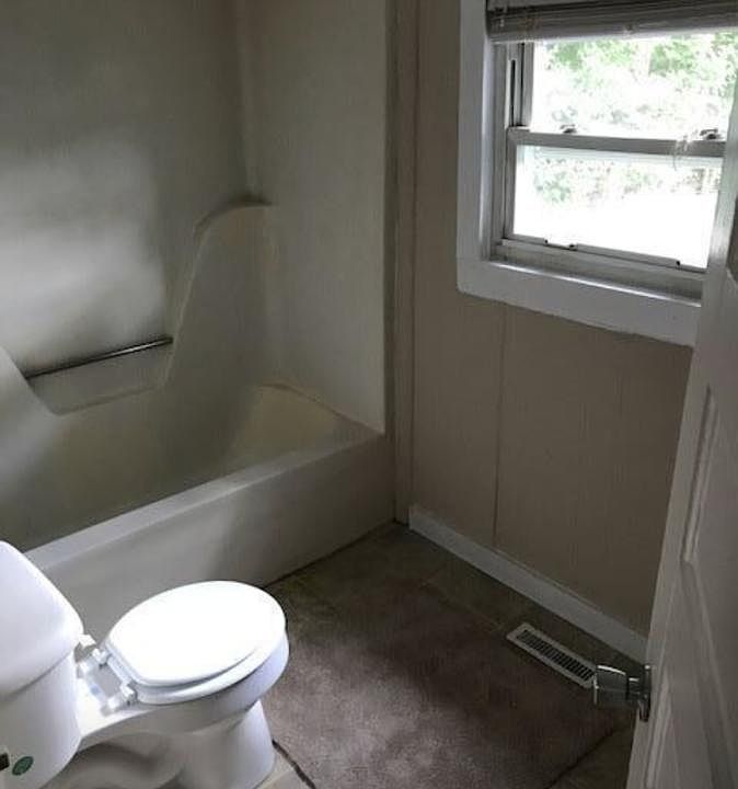 1st image of 945 Hiawassee Ave