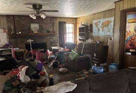 5th image of 300 Wolf Creek Rd S