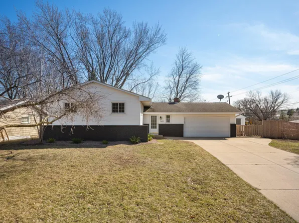 7821 47 1/2 Ave N, New Hope, MN 55428