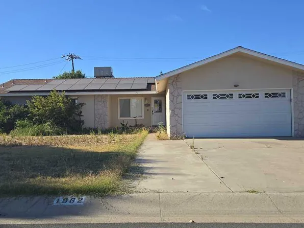 1962 E Sunset Ave, Tulare, CA 93274