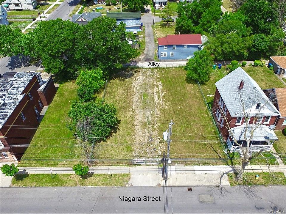 2nd image of 2712 Niagara St