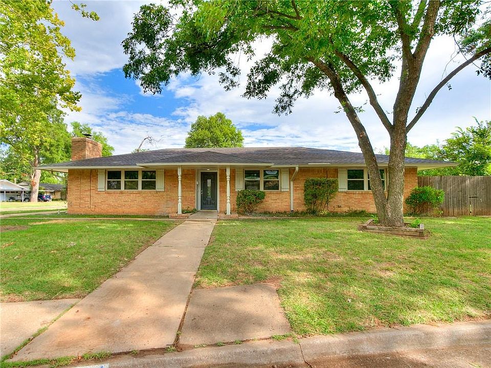 1st image of 4801 Woodview Dr