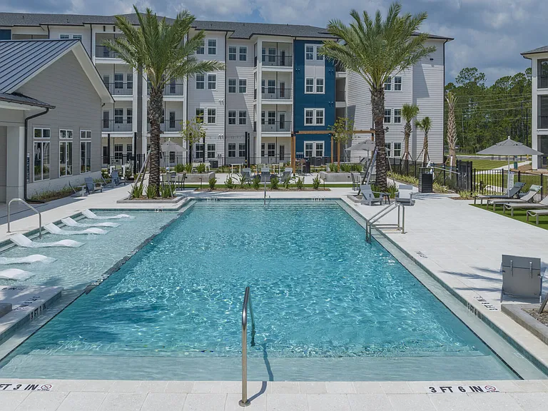 THE VANTAGE APARTMENTS — Photo 6