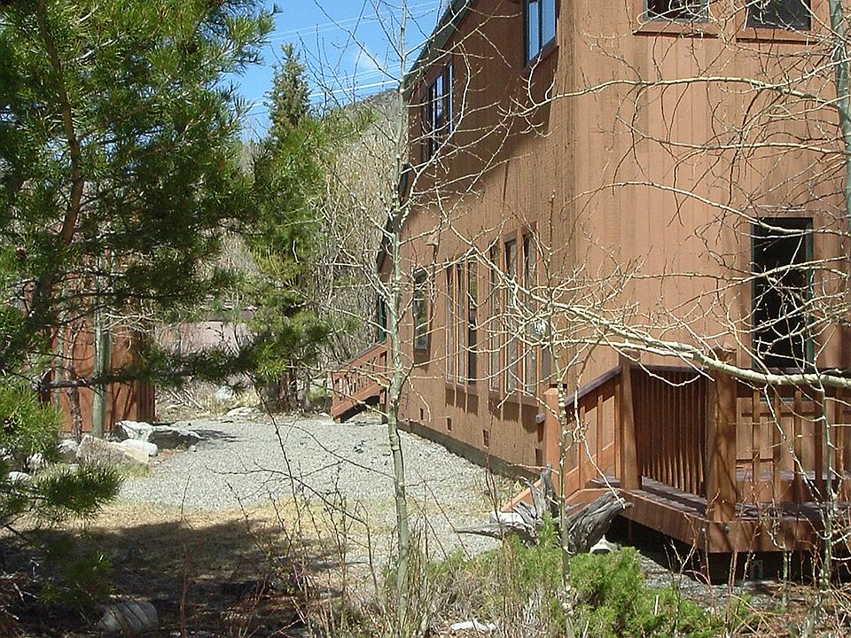 2nd image of 10 Silver Meadow Ln