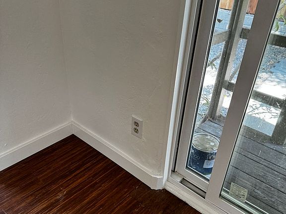 4th image of 2711 Soquel Ave #F