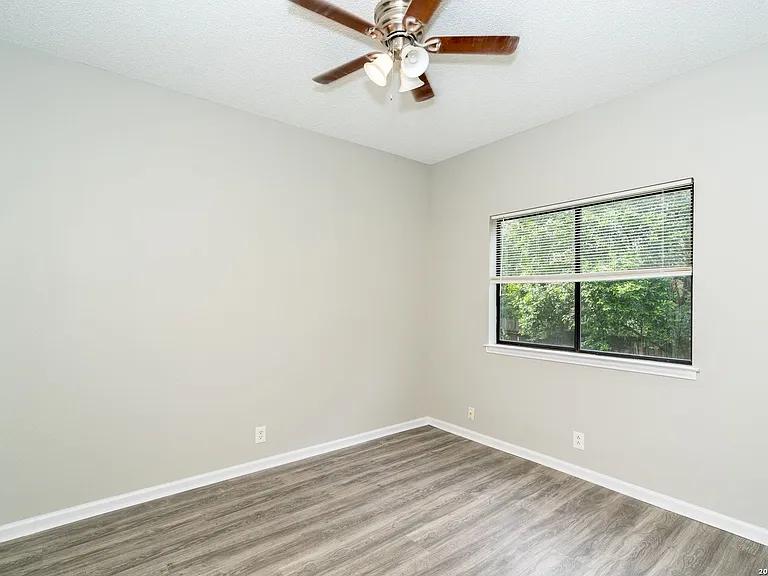 2826 Village Pkwy — Photo 20