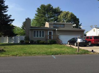 406 Cedar Dr, Lanoka Harbor, NJ 08734