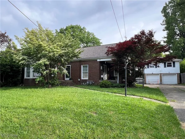 18-20 Bender St NE, Navarre, OH 44662