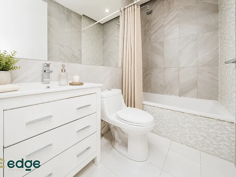 565 Evergreen Ave #2B — Photo 7