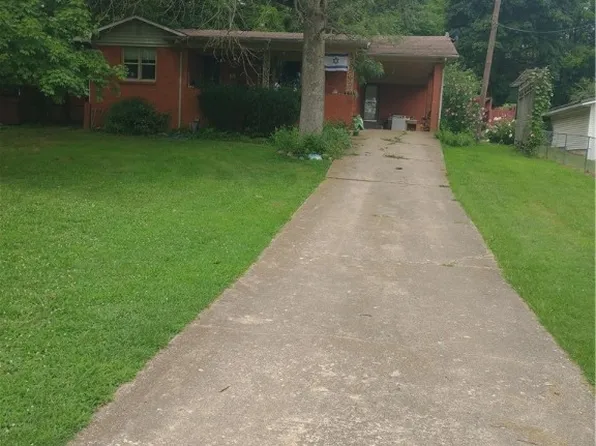 208 Academy Rd, Berryville, AR 72616