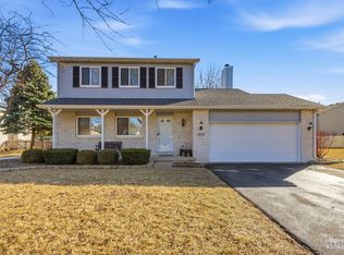 404 Beaver Ct, Oswego, IL 60543