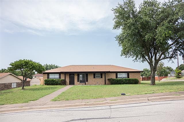 1st image of 341 Jordan Dr