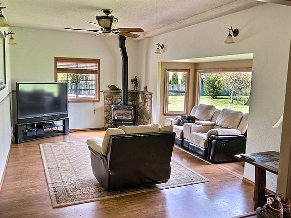 4th image of 29609 SE 408th St