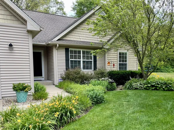 25057 Silver Oaks Blvd, Mattawan, MI 49071