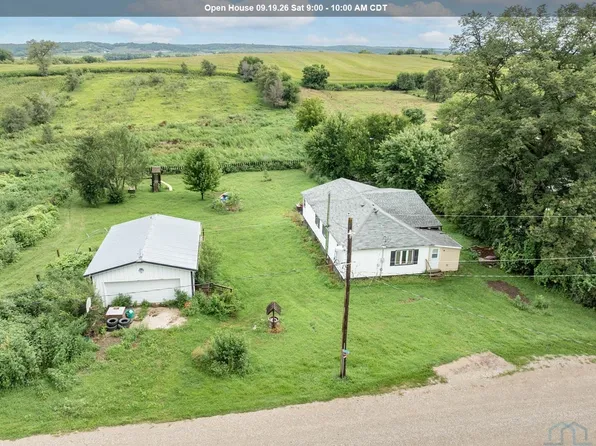 33376 197th St, Castana, IA 51010