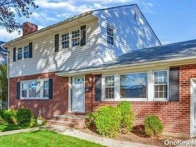 281 New Hyde Park Road, Garden City, NY, 11530