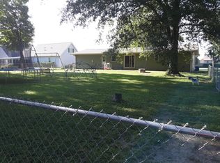 8432 Country Ln, Troy, IL 62294