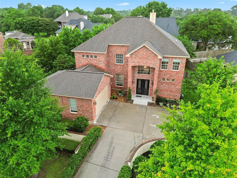 1st image of 458 Edgewood Dr