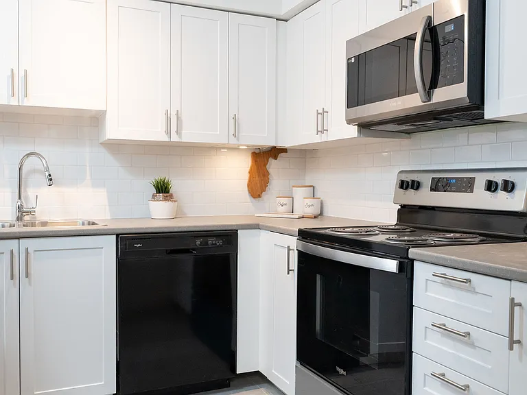 240 Ormond Dr #D6 — Photo 13