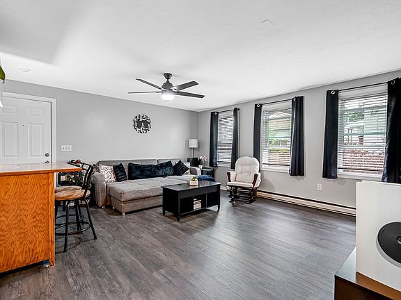 4th image of 6 Inverness Ave APT 3