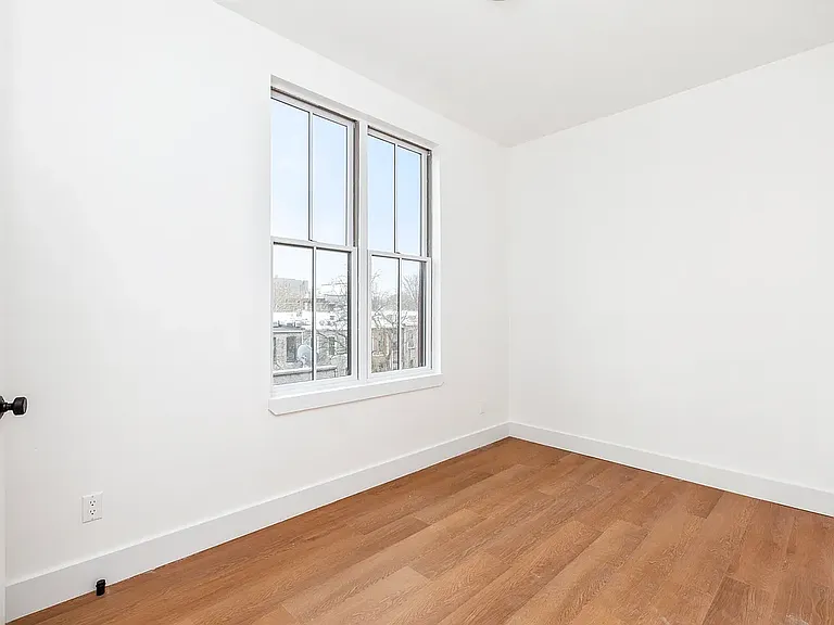 762 Madison St #3B — Photo 10