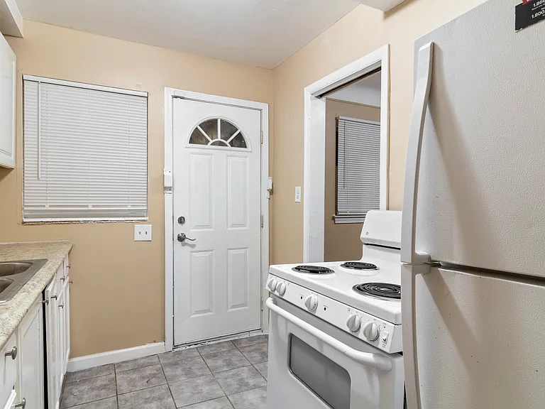 15391 Appoline Ave — Photo 6