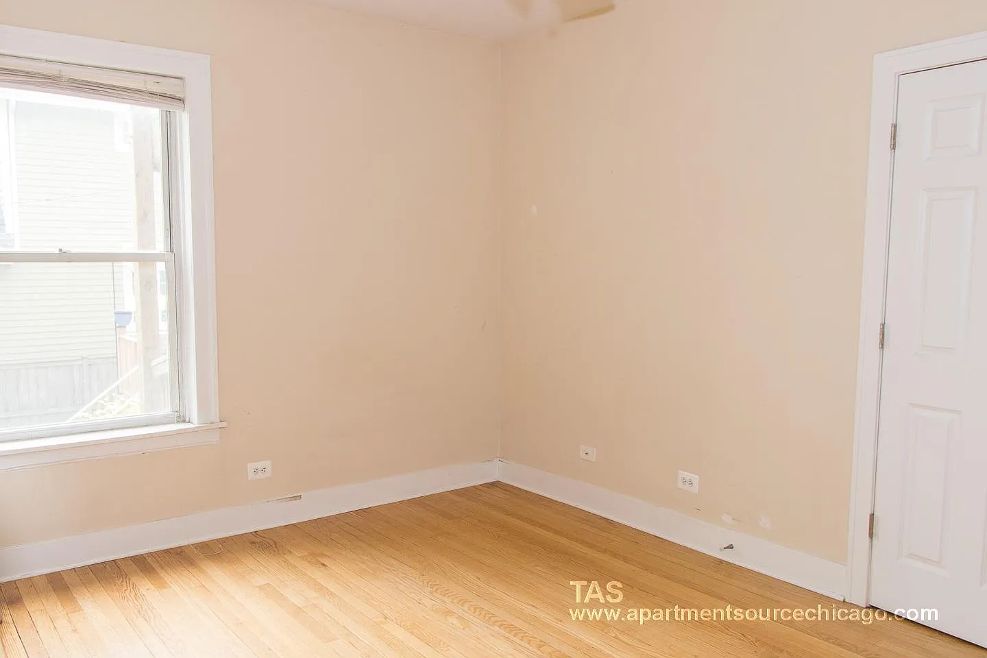 2 bed, 1050 sqft, $2,595 — Photo 4