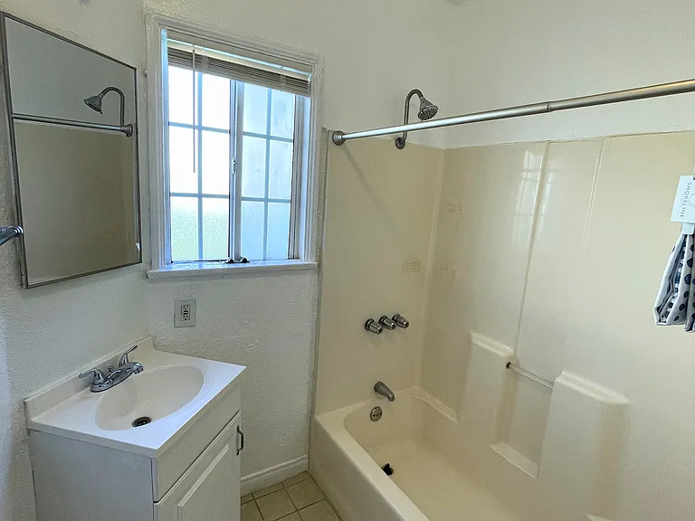 9037 Cattaraugus Ave — Photo 23