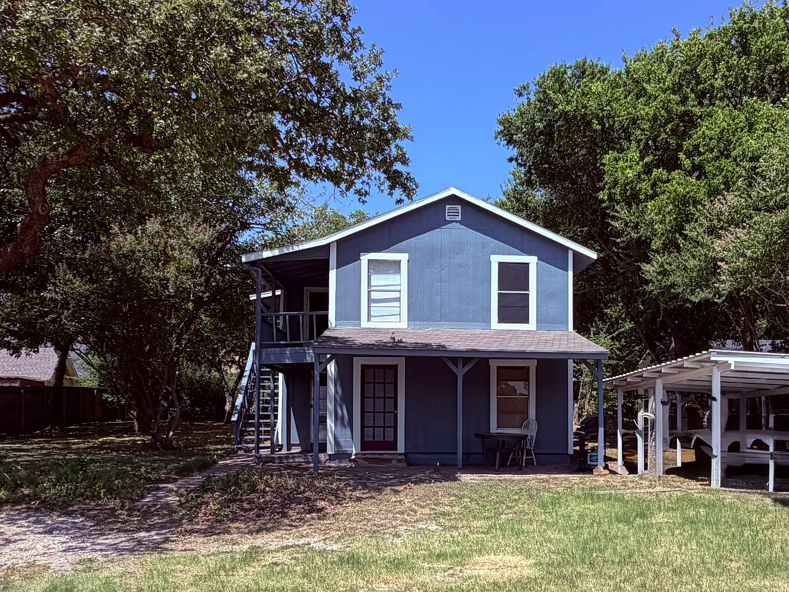 623 E Bridge St — Photo 2