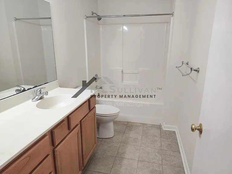 308 Lakeshore Dr — Photo 9