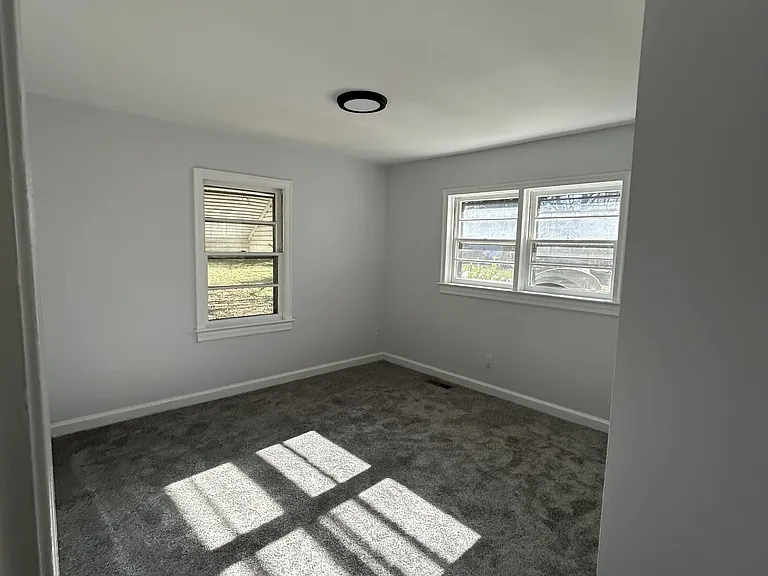1500 Carolina St — Photo 2