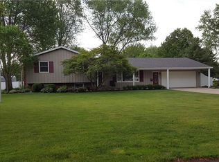 707 Oakhurst Dr, Amherst, OH